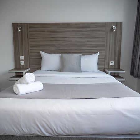 Sky Nights Hotel London Heathrow Hillingdon Ngoại thất bức ảnh