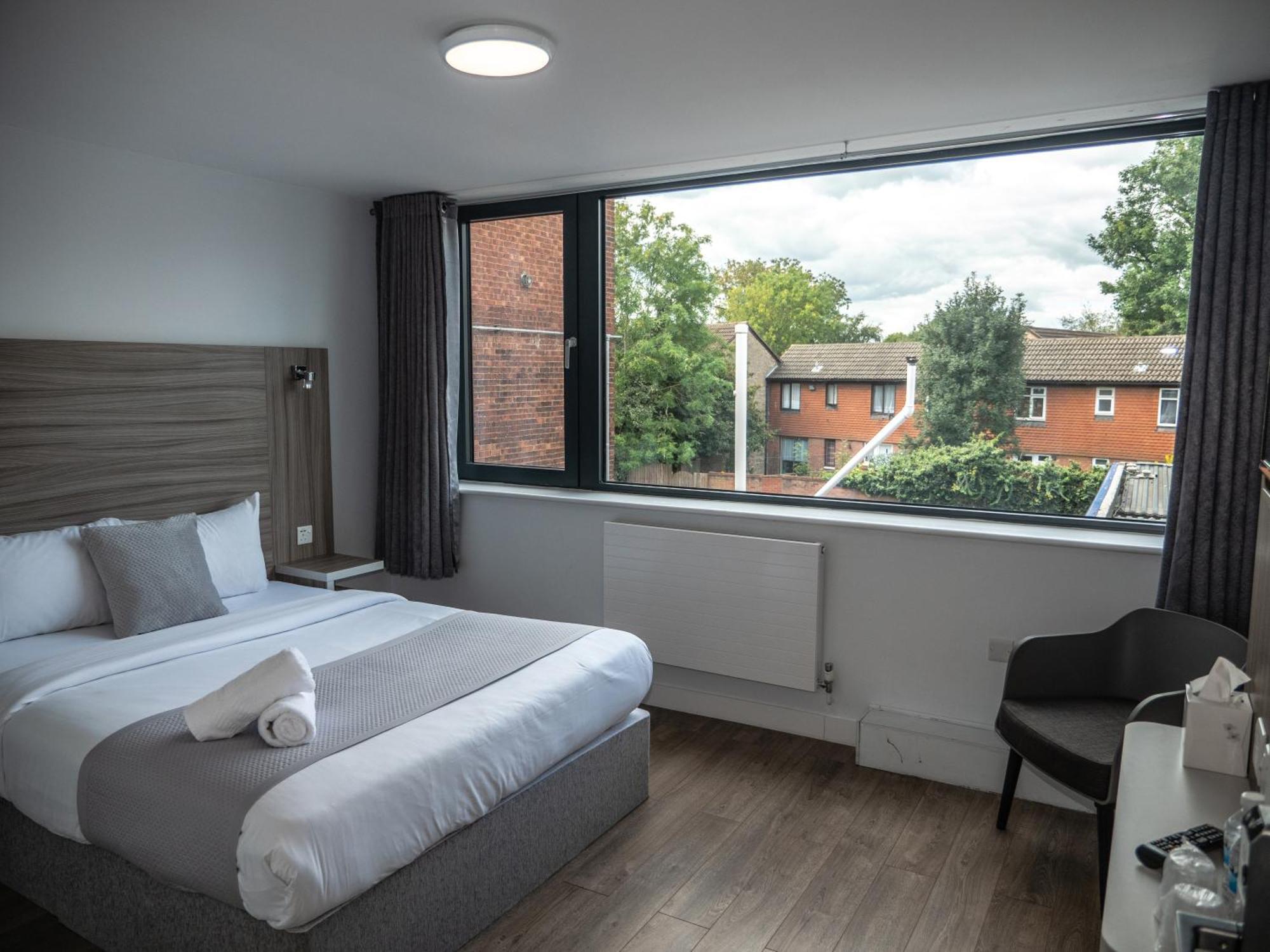 Sky Nights Hotel London Heathrow Hillingdon Ngoại thất bức ảnh