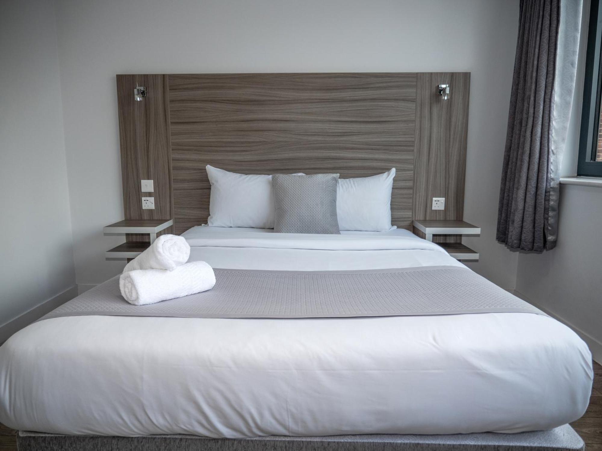 Sky Nights Hotel London Heathrow Hillingdon Ngoại thất bức ảnh