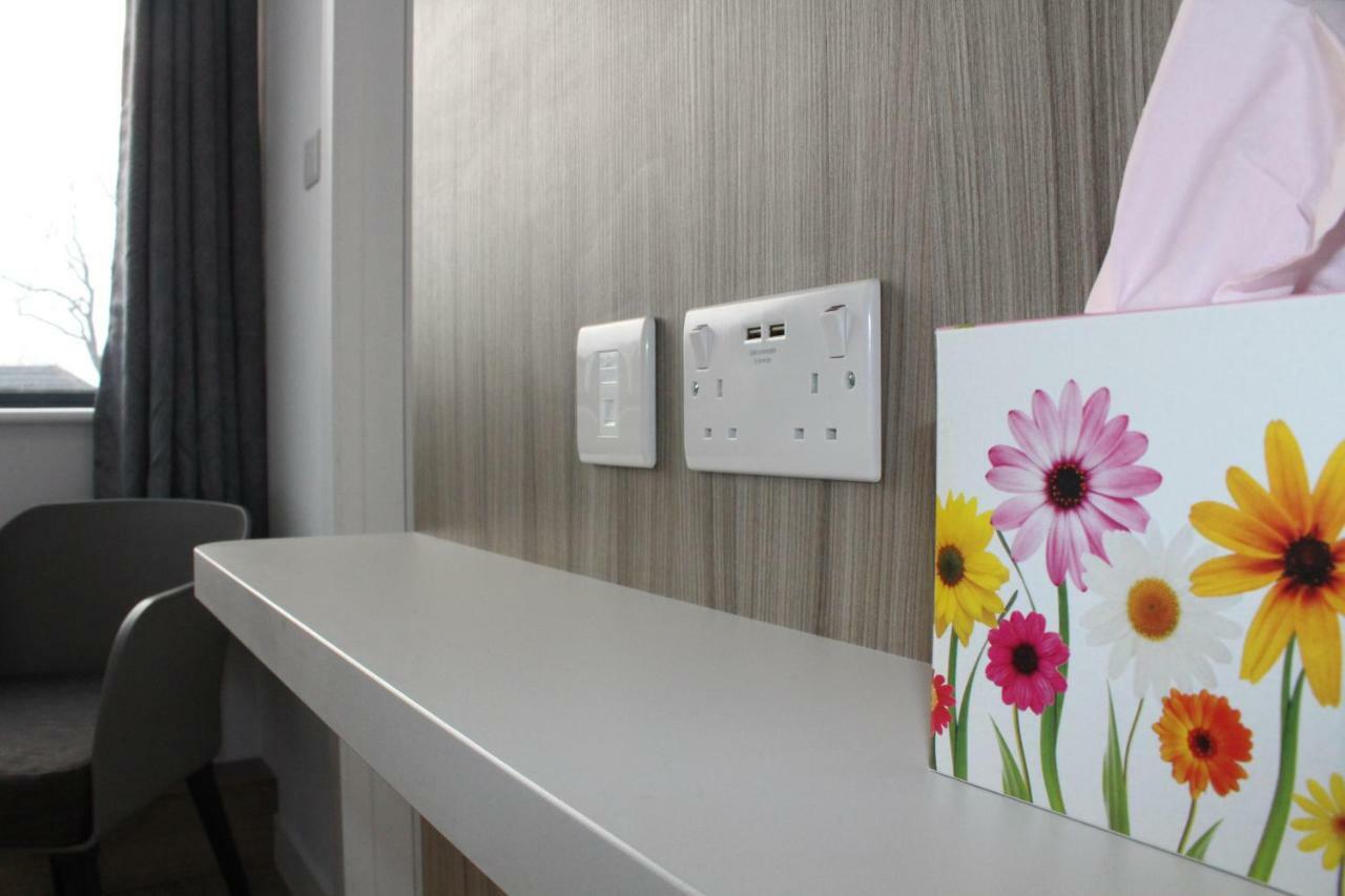 Sky Nights Hotel London Heathrow Hillingdon Ngoại thất bức ảnh
